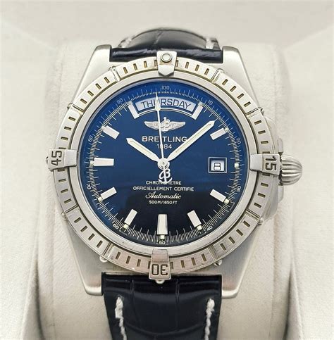 Breitling Headwind Day Date A45355 .